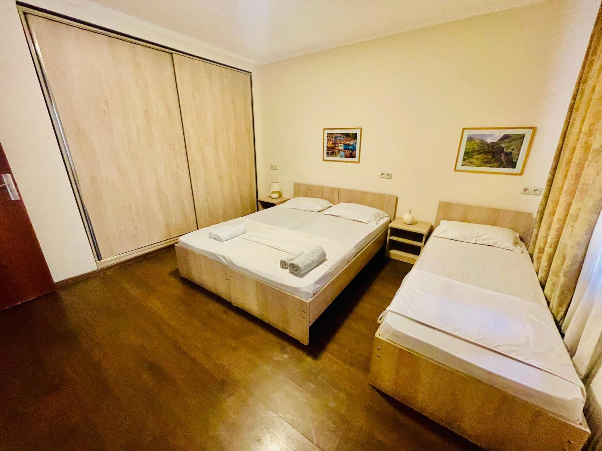 Hotel Klarastan Bon Voyage Tbilisi Exterior photo